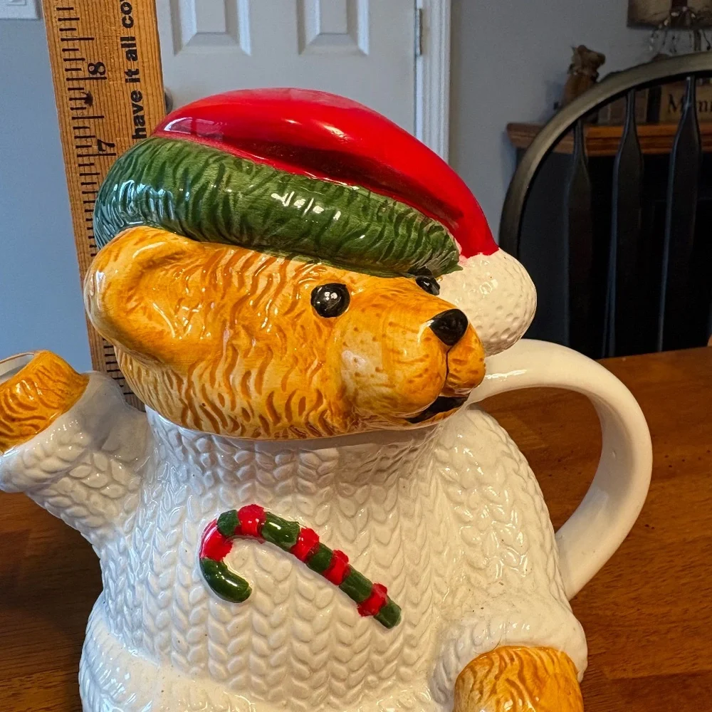 Vintage Ceramic Bear Teapot Excellent Condition